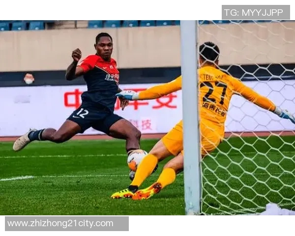 福冈黄蜂与广岛三箭激战正酣谁能在这场对决中笑到最后